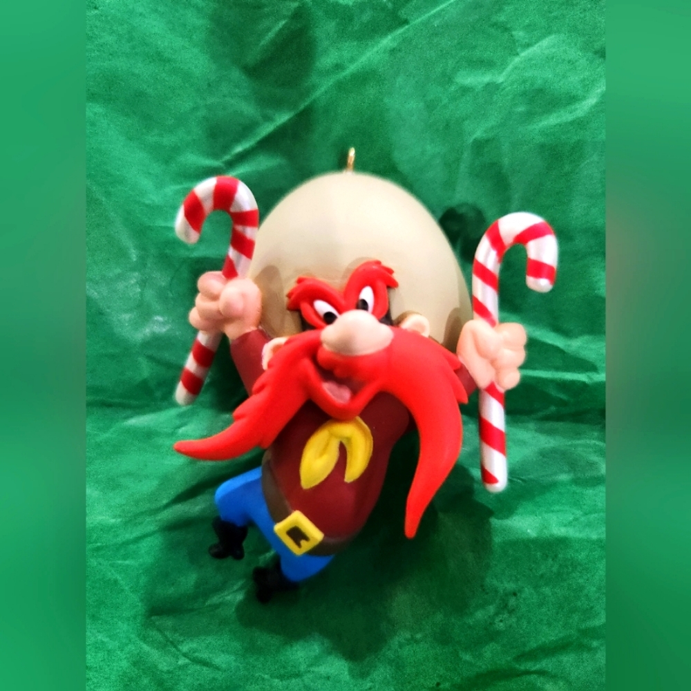 Looney Tunes Collection  Yosemite Sam Hallmark Keepsake Ornament
